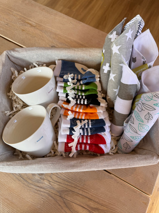 Small Welcome To The World Baby Neutral Hamper